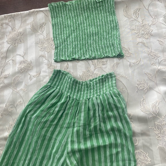 Green 2 piece  pinstripe set - Picture 1 of 1